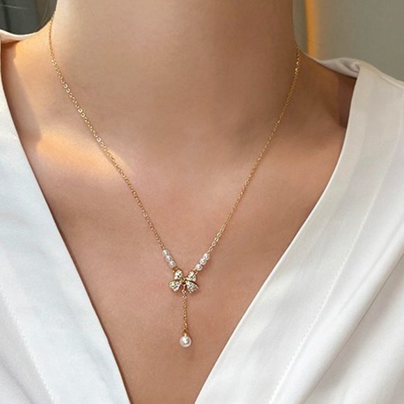 GOLIC Bow Pearl Necklace - Picture 3 of 14